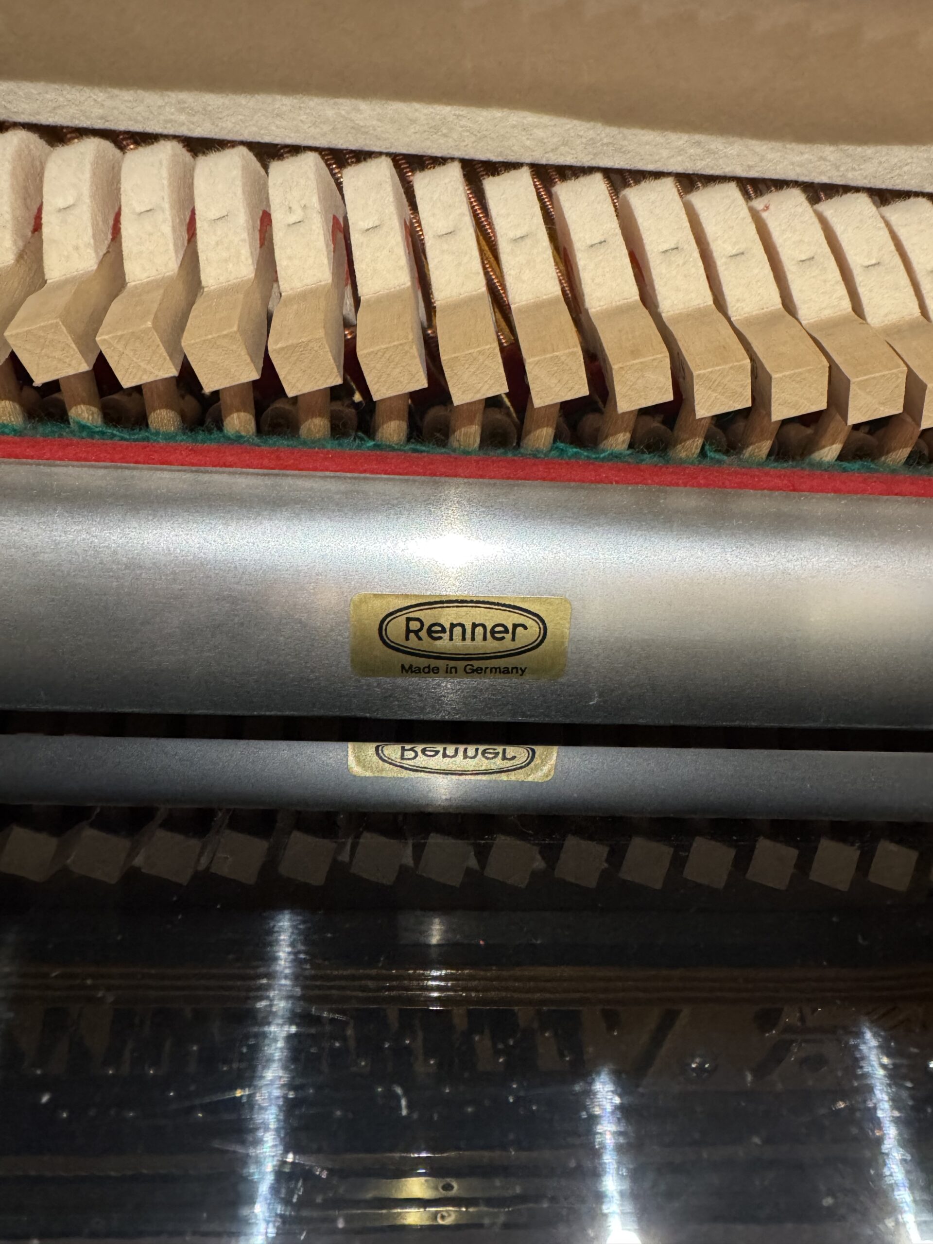 Piano Petrof Modelo 131